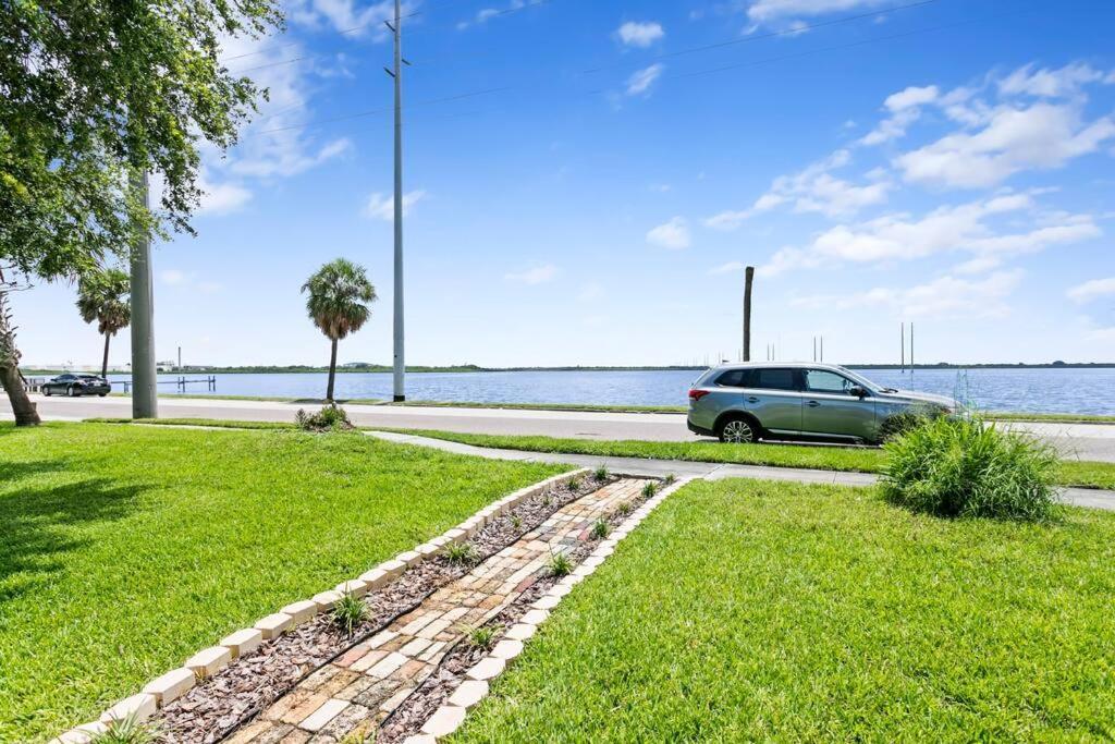 Deco Drive Waterfront 1Bed Apartment On The Bay Tampa Exterior photo